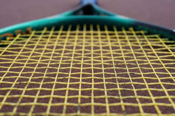 tennis racket string patterns